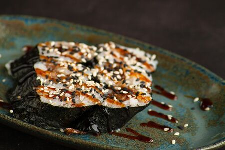 Ролл с угрем