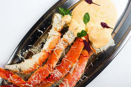 Клешни краба с манговым майо