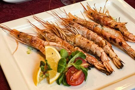 Лангустины под соусом Сальса Верде