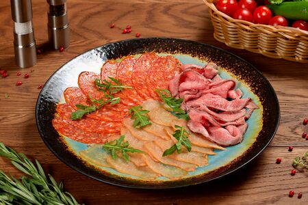 Мясная тарелка