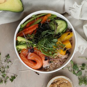 Առողջ պոկե բոուլ սաղմոնով