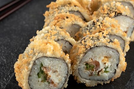 Ролл Бонито в темпуре