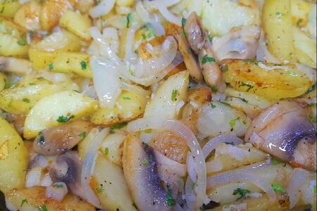 Картофель по-домашнему с грибами