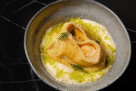 Закрытая паста с лососем