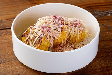 Кукуруза гриль с пармезаном