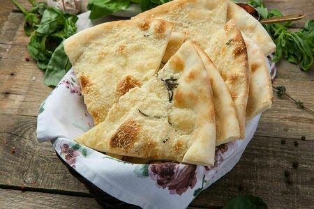 Фокачча с пармезаном