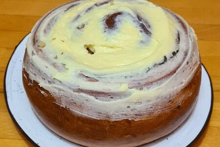 Синнабон с яблоком