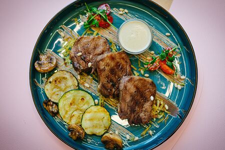 Язык на гриле