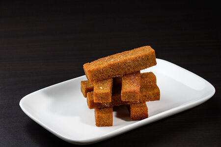 Гренки чесночные