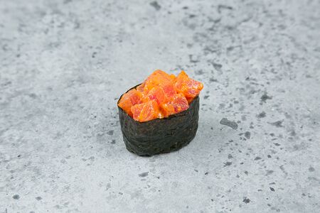 Гункан тунец