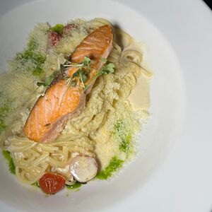 Паста с лососем и сырным кремом