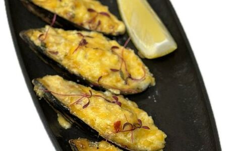 Д Запеченные мидии под сыром