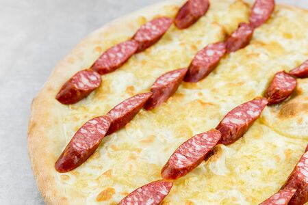 Пицца Сырные палочки с охотничьими колбасками