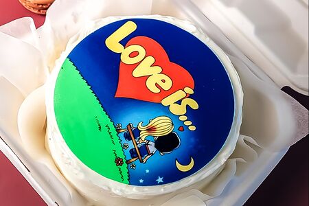 Бенто-торт Love is