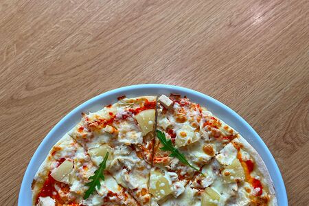 Пицца Курица-ананас