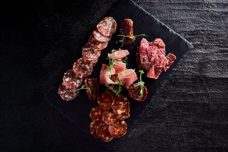 Мясная тарелка