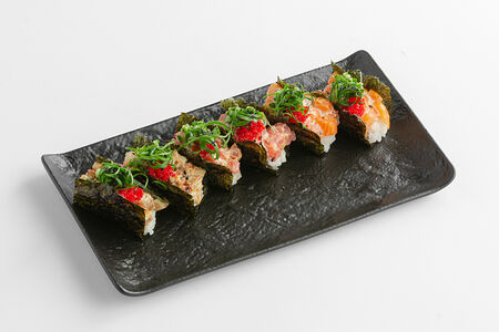 Тако спайси суши с лососем 2 шт