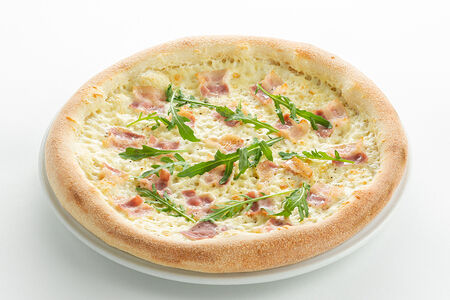 Пицца с беконом и маскарпоне