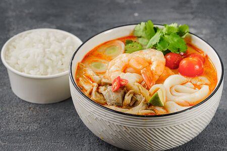 Том ям Побо