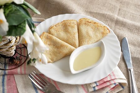 Блинчики со сгущенным молоком