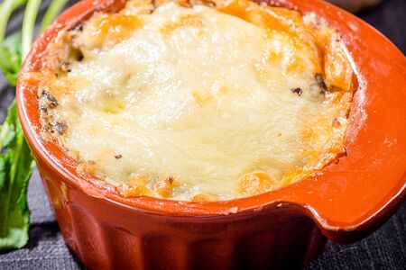 Жюльен курино-грибной в булочках