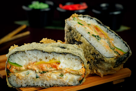 Темпура бургер с лососем