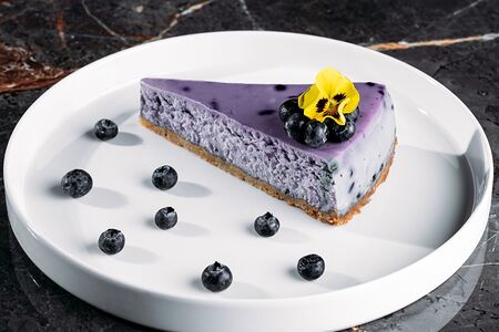 Чизкейк с голубикой