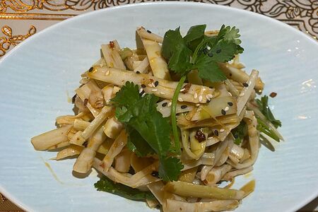 Салат из ростков бамбука