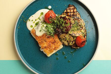 Треска с овощами гриль