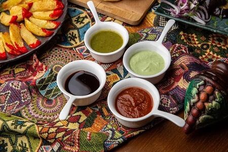 Домашние грузинские соусы в ассортименте