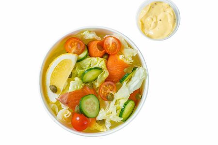 Салат с лососем