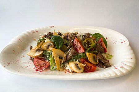 Салат с говяжьей вырезкой