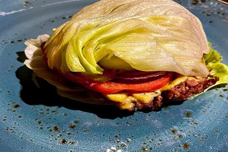 Приодетый бургер