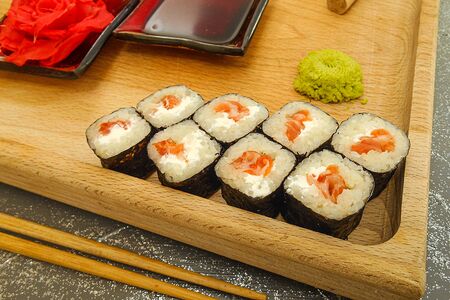 Ролл форель с сыром