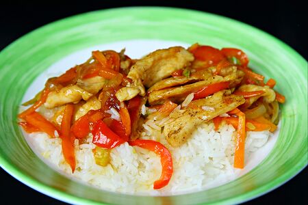 Рис с курицей в азиатском стиле