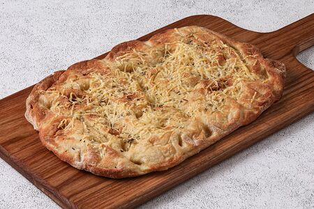 Фокачча с сыром и розмарином