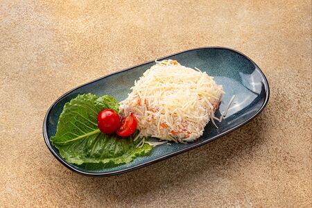 Салат с курицей и грибами