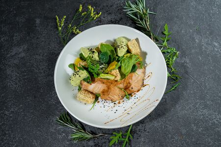 Салат с куриной грудкой