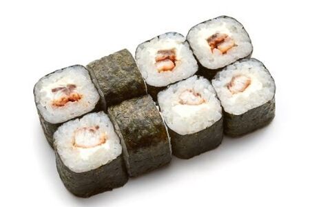 Маки с угрем и сыром