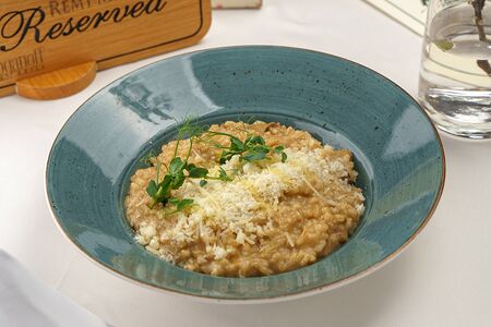 Ризотто с белыми грибами и трюфельным маслом