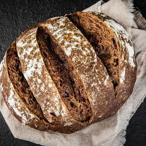 Ржаной хлеб с клюквой