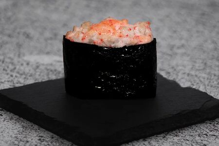 Гункан запечённый с цыплёнком