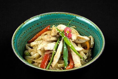 Удон с курицей