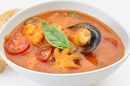 Томатный суп Сарсуэла с морепродуктами