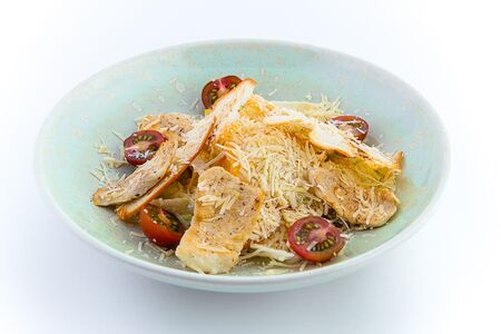 Салат Цезарь с курицей