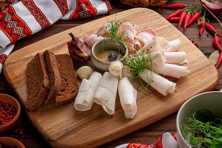 Ассорти домашнего сала