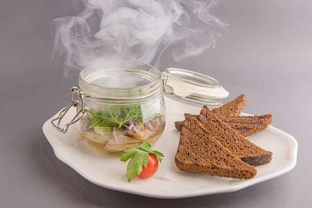 Сельдь собственного посола с ольховым дымком