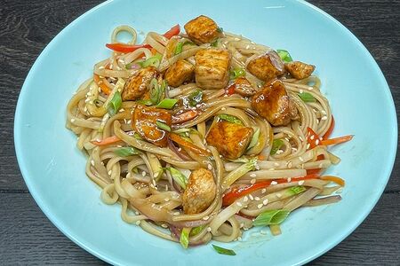 Удон с курицей