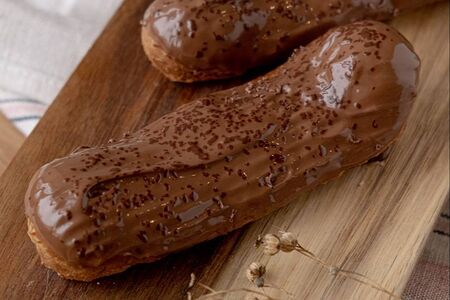 Эклер Шоколадный