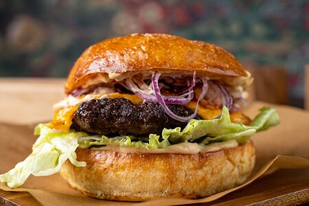 Бургер с говядиной